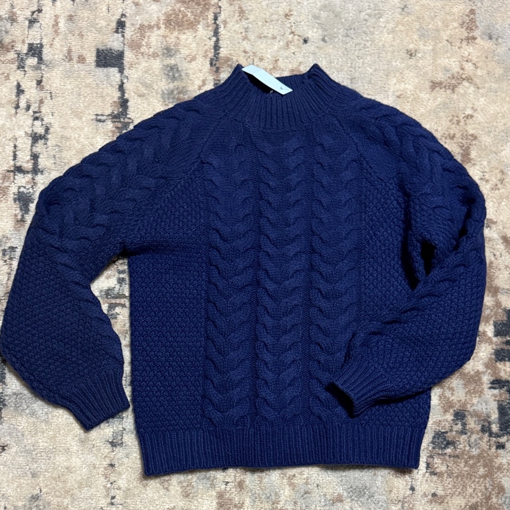 NWT! Ann Taylor XS petite cable knit sweater
